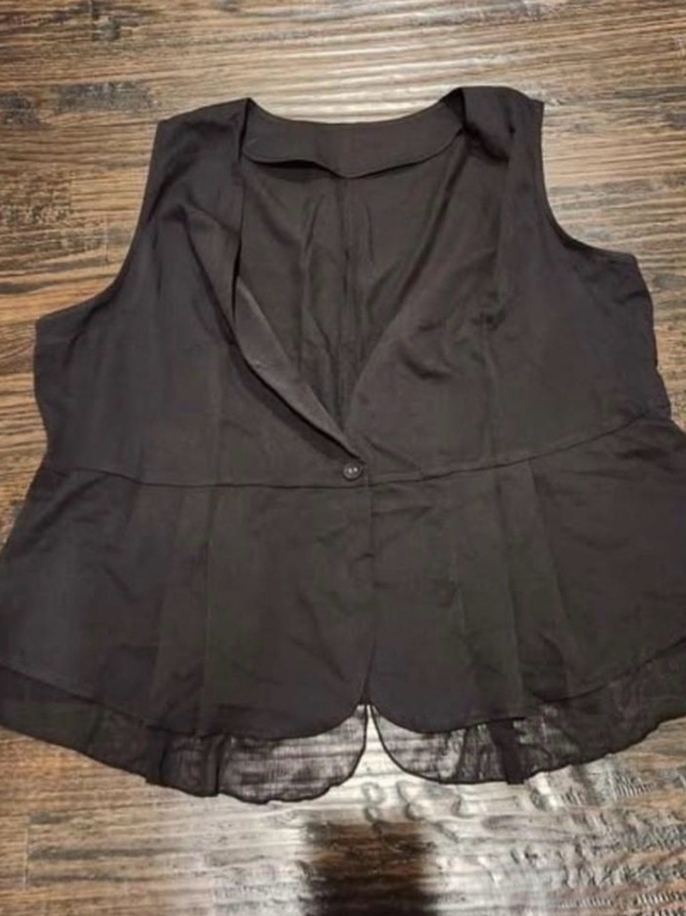 SHEIN Black Sleeveless Layered Peplum Button-Front Top
